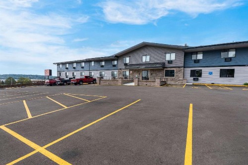 Econo Lodge Madison - image 1