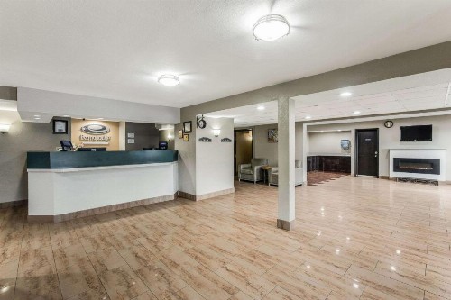 Econo Lodge Madison - image 27