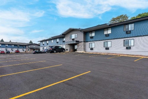 Econo Lodge Madison - image 32
