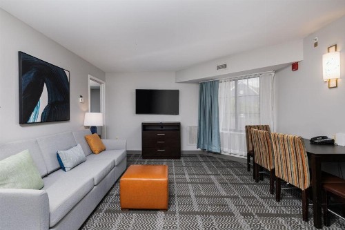 Staybridge Suites Madison - East an IHG Hotel - image 20