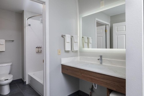 Staybridge Suites Madison - East an IHG Hotel - image 23