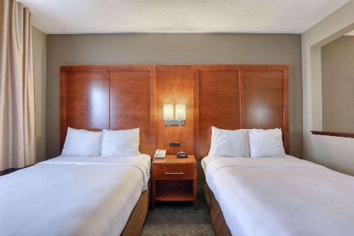 Comfort Suites Madison - image 12