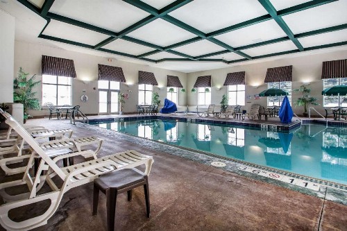 Comfort Suites Madison - image 46