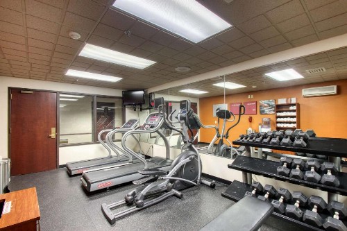 Comfort Suites Madison - image 49