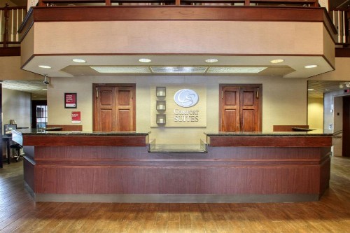Comfort Suites Madison - image 8