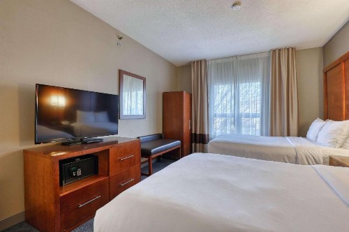Comfort Suites Madison - image 9