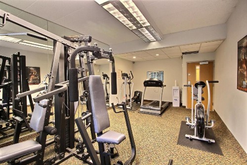 Comfort Inn & Suites Madison - Airport - image 14
