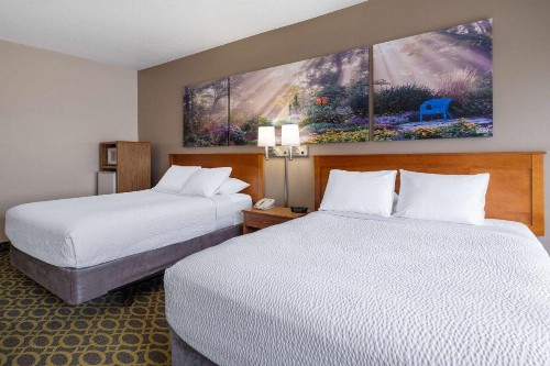 Days Inn & Suites by Wyndham Madison - image 21