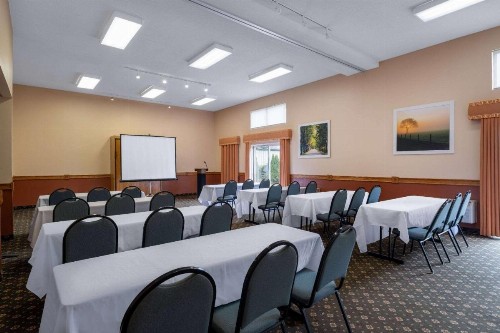 Days Inn & Suites by Wyndham Madison - image 30