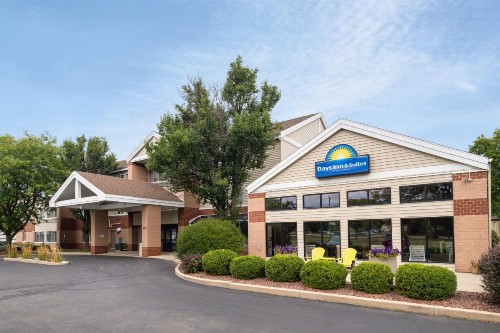 Days Inn & Suites by Wyndham Madison - image 45
