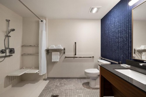 Comfort Inn Madison - Downtown - image 12