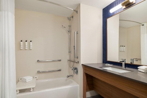 Comfort Inn Madison - Downtown - image 15