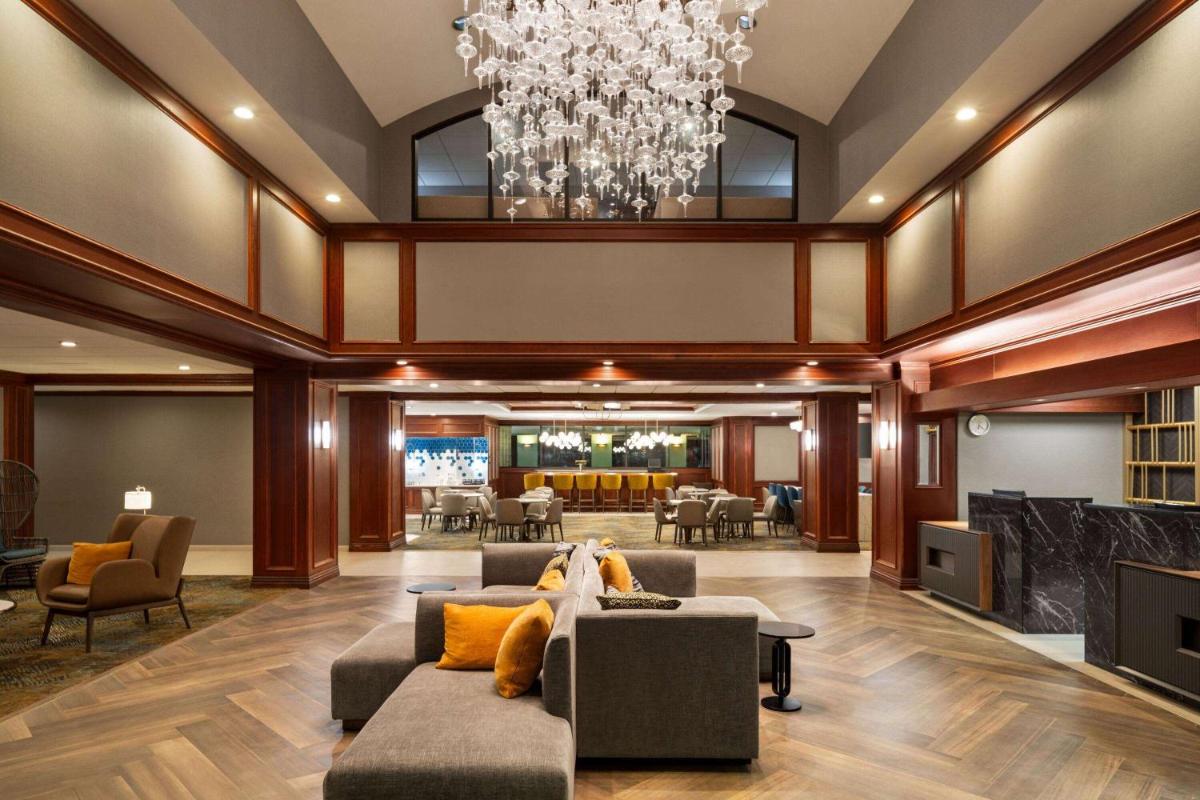 La Quinta by Wyndham Madison American Center - image 4