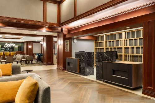 La Quinta by Wyndham Madison American Center - image 8