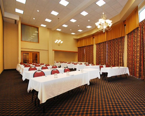 Wyndham Garden Madison Fitchburg - image 14