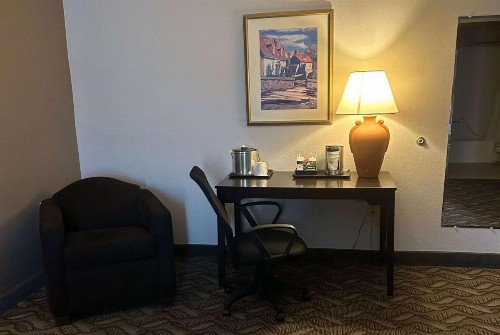 Wyndham Garden Madison Fitchburg - image 32
