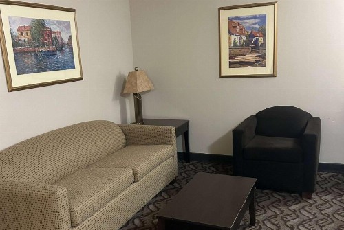 Wyndham Garden Madison Fitchburg - image 36