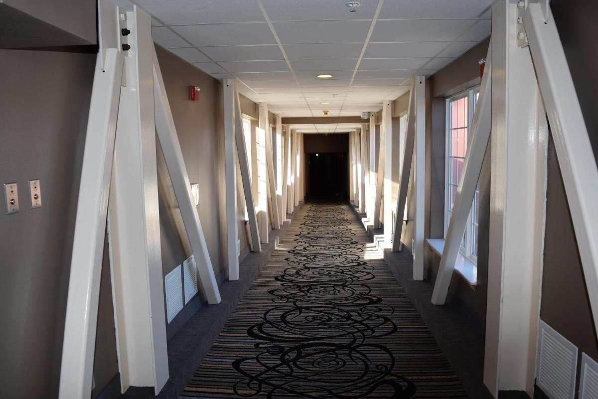 Wyndham Garden Madison Fitchburg - image 6
