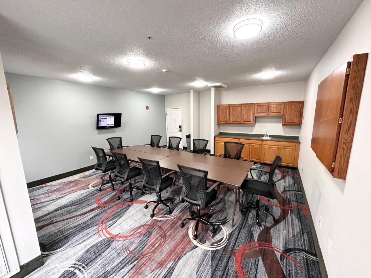GrandStay Residential Suites - Madison East - image 4