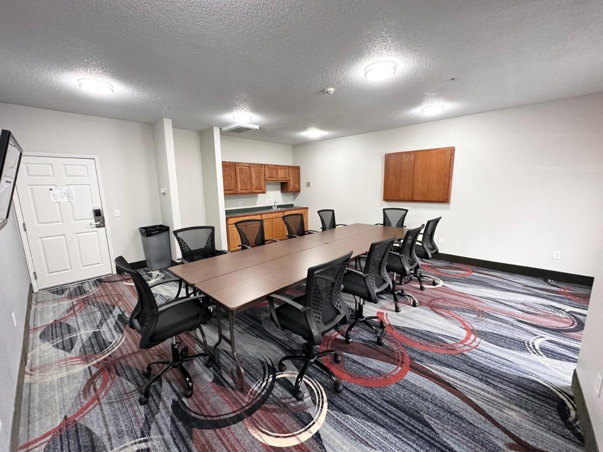 GrandStay Residential Suites - Madison East - image 5