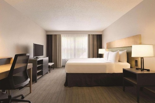Country Inn & Suites by Radisson Madison Southwest WI - image 6