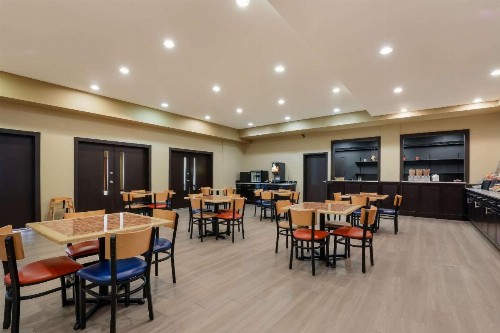 Hawthorn Suites by Wyndham Madison Fitchburg - image 16