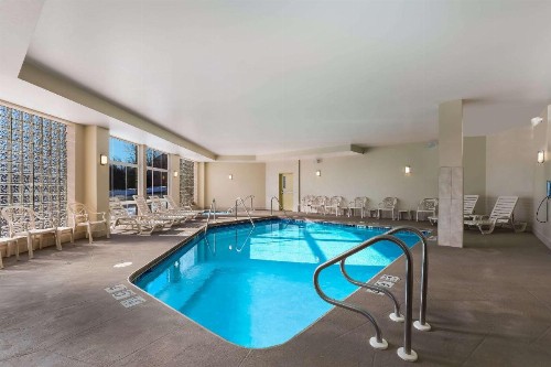 Hawthorn Suites by Wyndham Madison Fitchburg - image 30