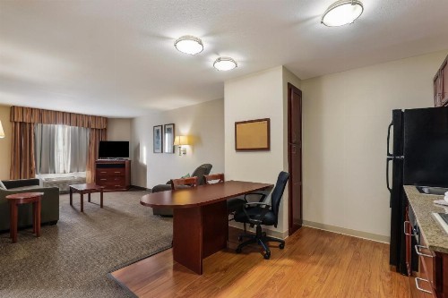 Hawthorn Suites by Wyndham Madison Fitchburg - image 38