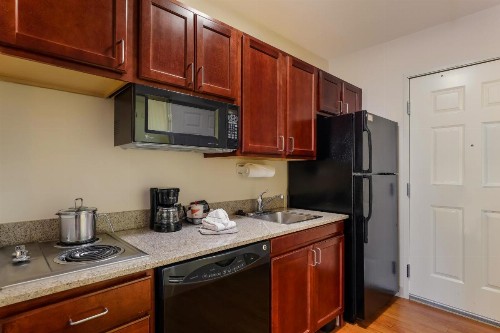 Hawthorn Suites by Wyndham Madison Fitchburg - image 44