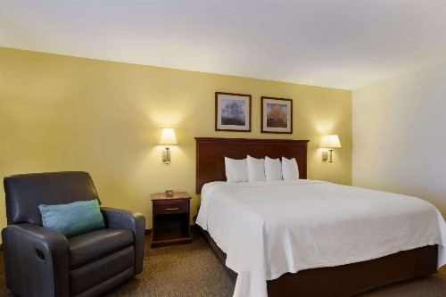 Hawthorn Suites by Wyndham Madison Fitchburg - image 46