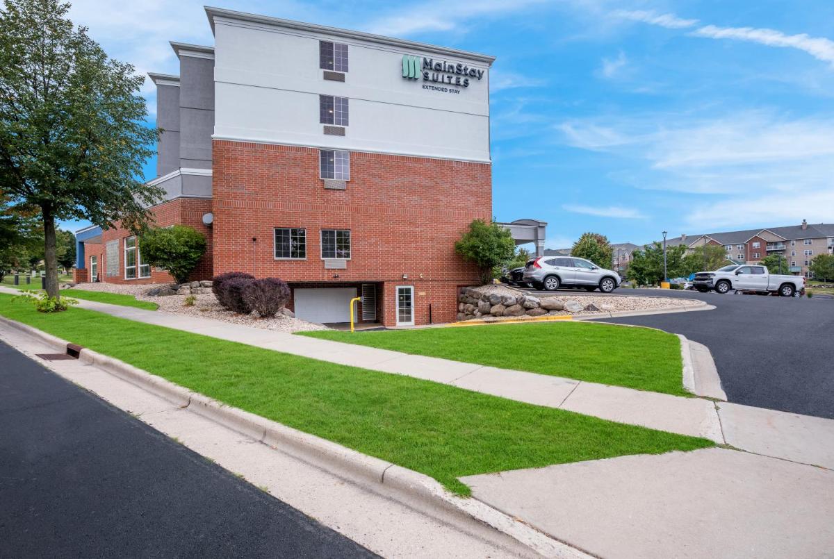 Hawthorn Suites by Wyndham Madison Fitchburg - image 7