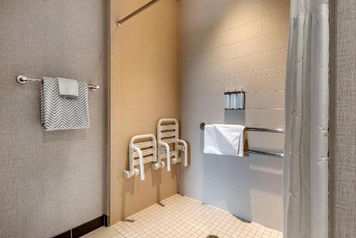 Cambria Hotel Madison East - image 22