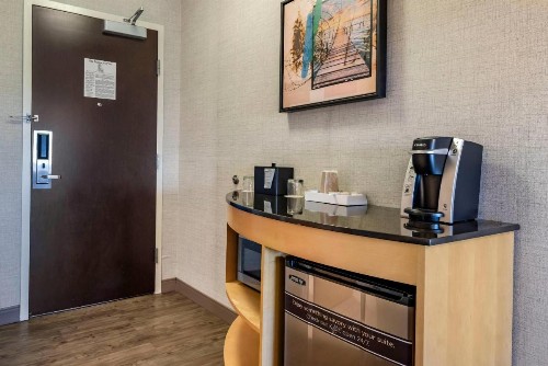 Cambria Hotel Madison East - image 44