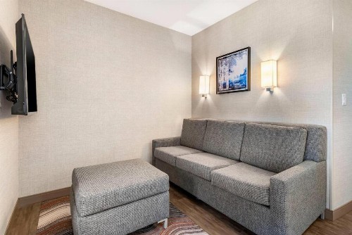 Cambria Hotel Madison East - image 48