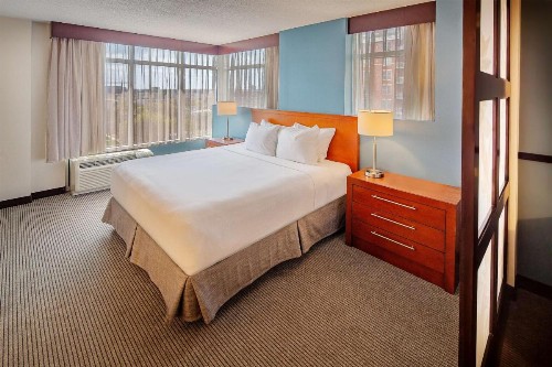 Hyatt Place Madison/Downtown - image 39