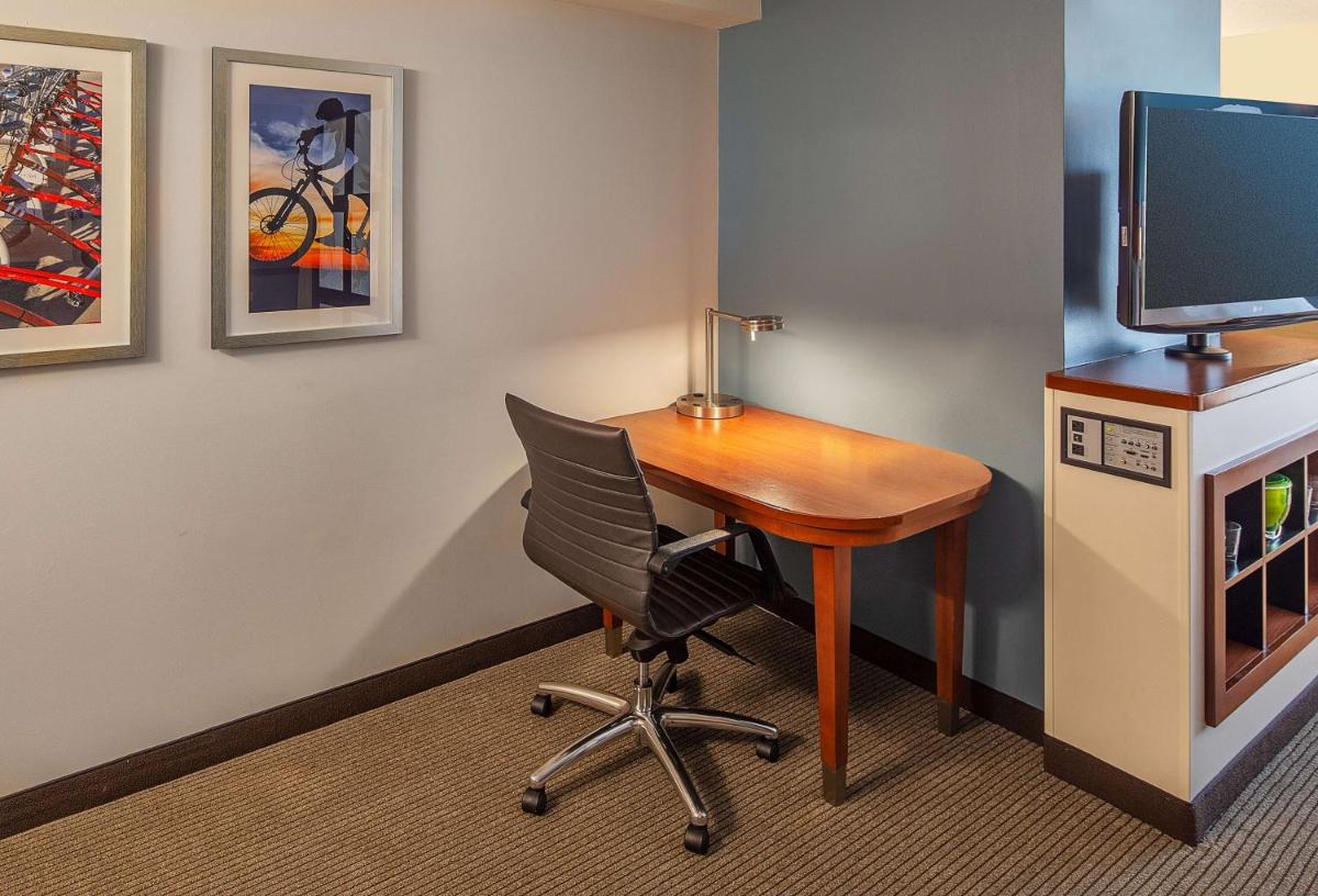 Hyatt Place Madison/Downtown - image 5