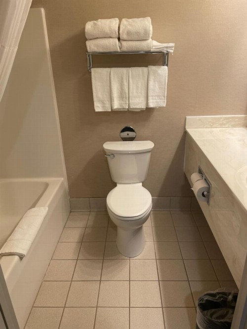 Country Inn & Suites by Radisson Madison WI - image 2