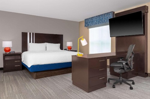 Hampton Inn & Suites Madison Downtown - image 16