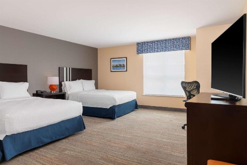 Hampton Inn & Suites Madison Downtown - image 24