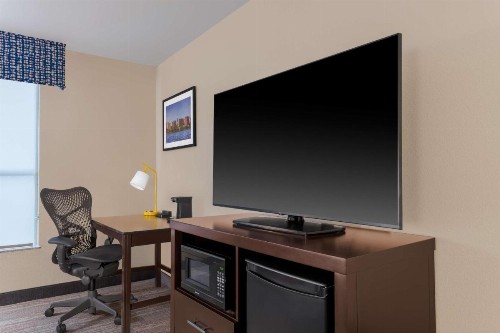 Hampton Inn & Suites Madison Downtown - image 34