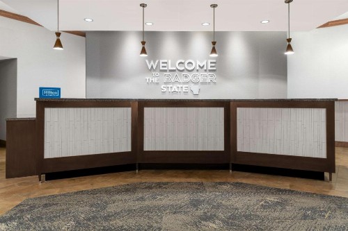Hampton Inn & Suites Madison Downtown - image 4