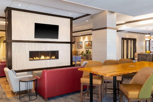 Hampton Inn & Suites Madison Downtown - image 6