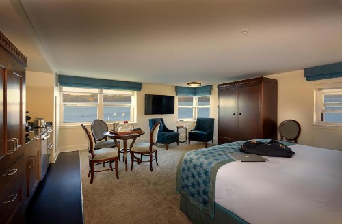 The Edgewater - image 25