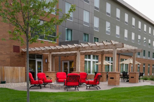 Holiday Inn Express and Suites Madison Central an IHG Hotel - image 20