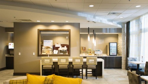 Holiday Inn Express and Suites Madison Central an IHG Hotel - image 5