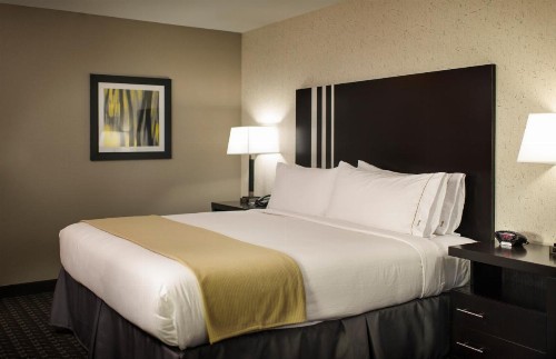 Holiday Inn Express and Suites Madison Central an IHG Hotel - image 6