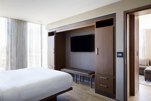 AC Hotel by Marriott Madison Downtown - image 19