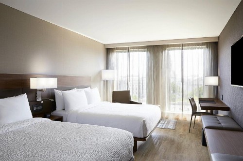 AC Hotel by Marriott Madison Downtown - image 6