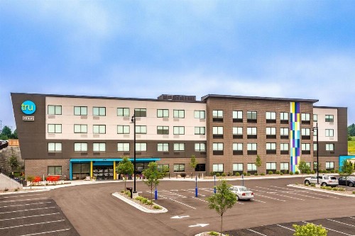 Tru By Hilton Madison West - image 2