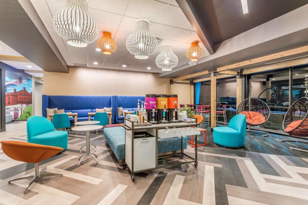 Tru By Hilton Madison West - image 3